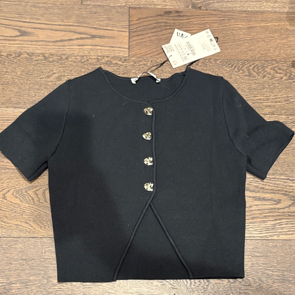 Zara Black Short-Sleeve Knit Top with Gold Buttons